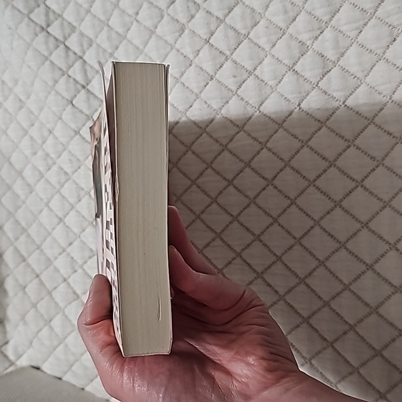 Maybe Someday- Colleen Hoover - Picture 5 of 5